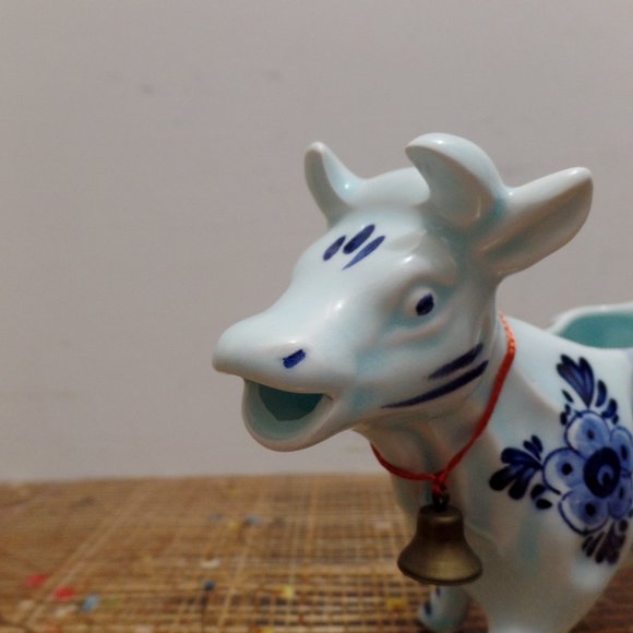 Vintage Porcelain Blue Glazed Delft Cow Creamer DBL Crown Logo w/Bell - Picture 12 of 12